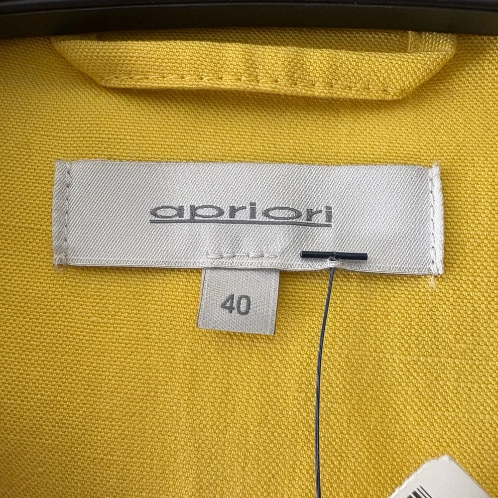 Chic Yellow Women's Blazer - Picture 3 of 5